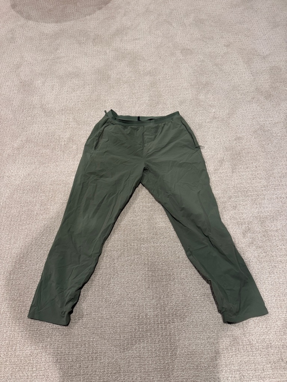 lululemon athletica Men's Dark Olive Jogger Pants